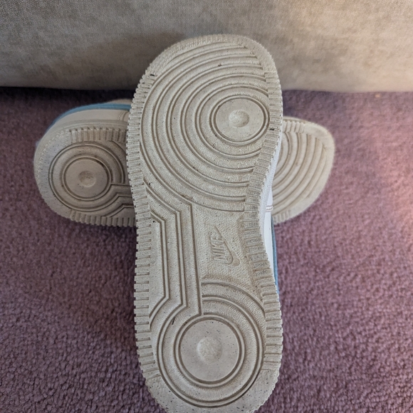 Nike Air Force 1 Low '07 LV8 82 Double Swoosh - Picture 9 of 10